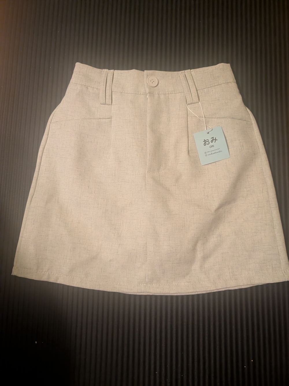 Neutral Beige Linen-Feel Skort with Front Button